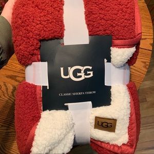 ‼️ New UGG Classic Sherpa Throw Blanket